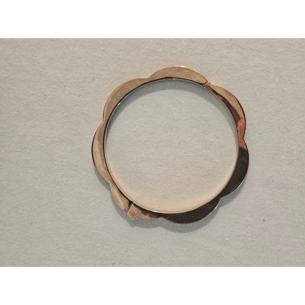 Kate Spade New York Rose Gold Tone Pave Scalloped Hinged Bangle Bracelet - Picture 10 of 10